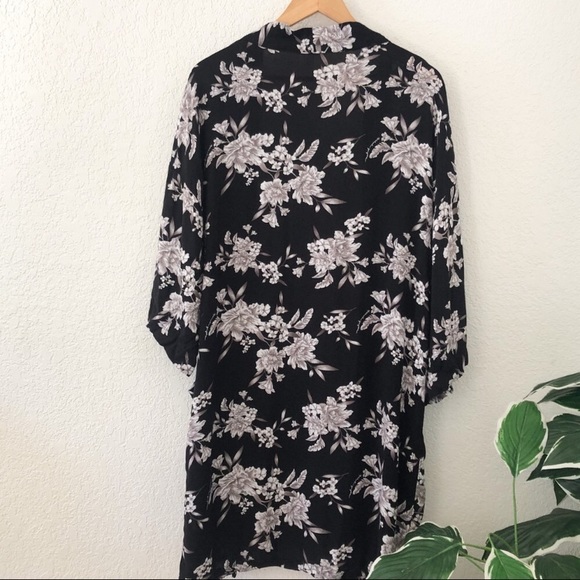 Spiritual Gangster Maya Floral Kimono - Picture 10 of 15